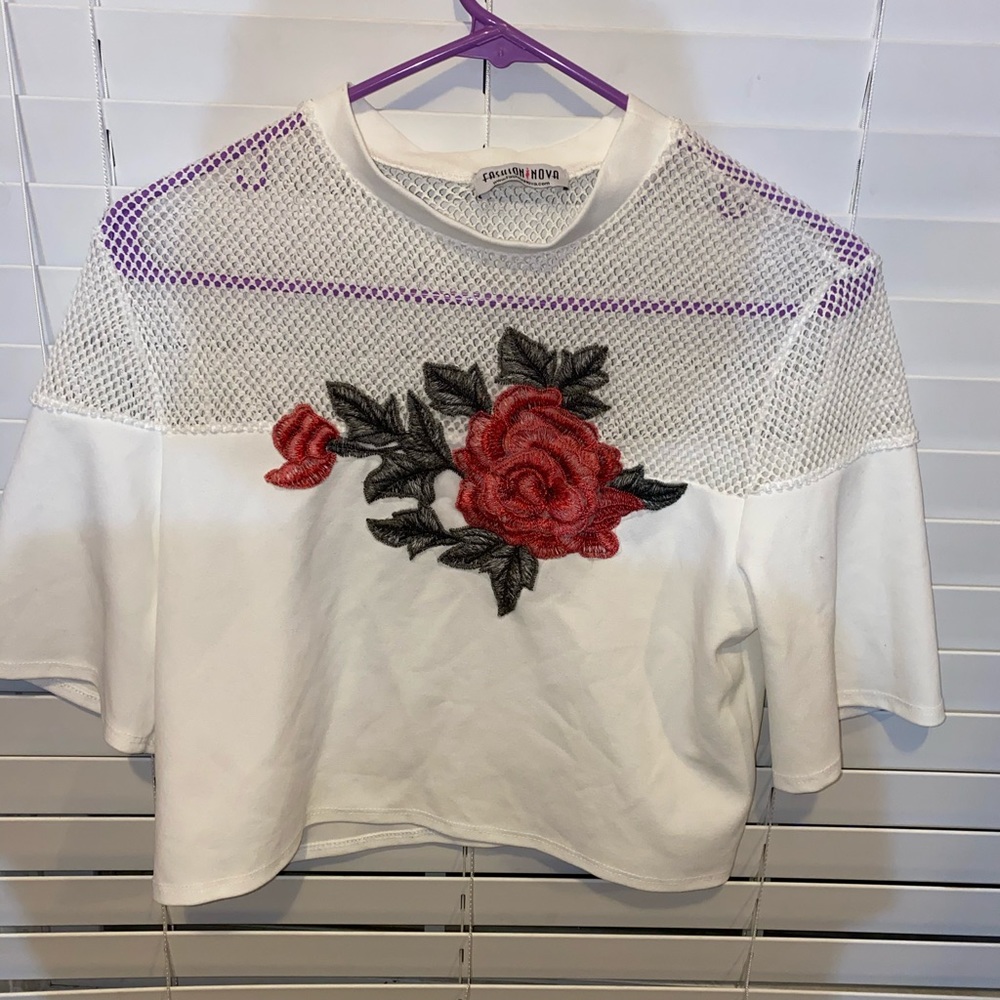 Fashion nova crop top